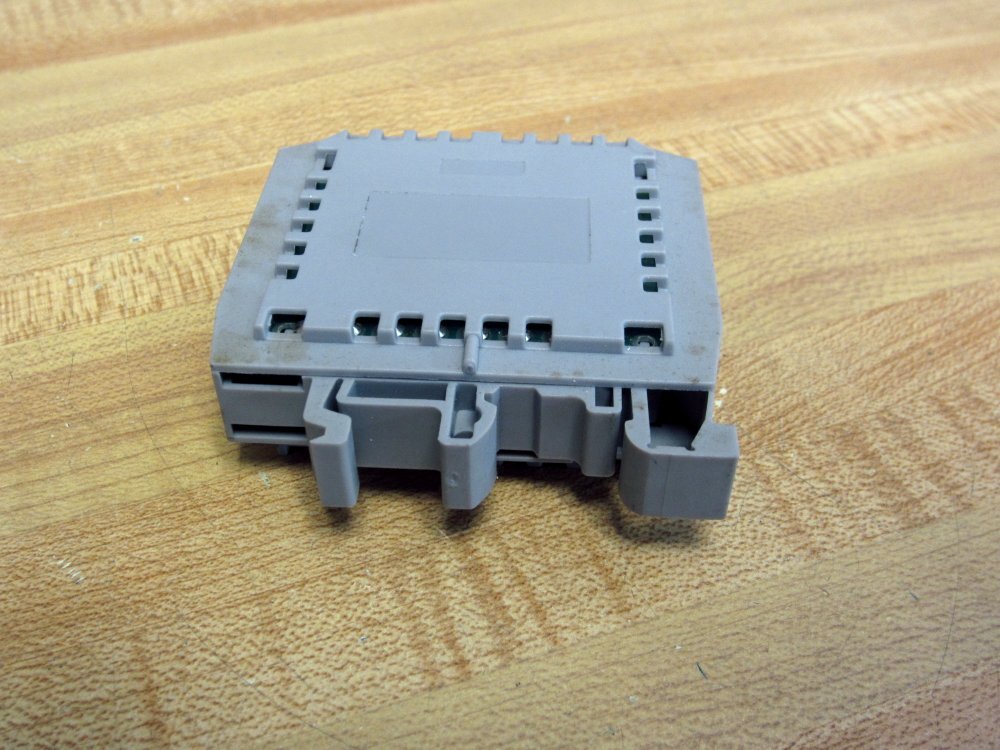 ABB/Entrelec 0010 011 17 Interface Relay Module RB122AR-110VAC-DC