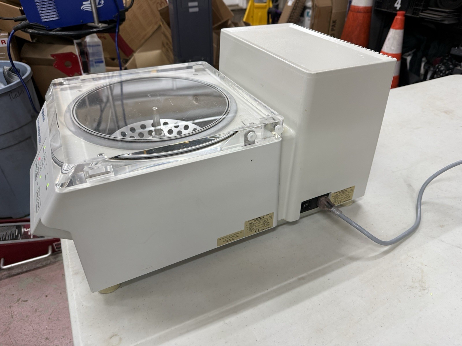 EPPENDORF VACUFUGE 5301 CONCENTRATOR CENTRIFUGE WITH F 45-48-11 ROTOR