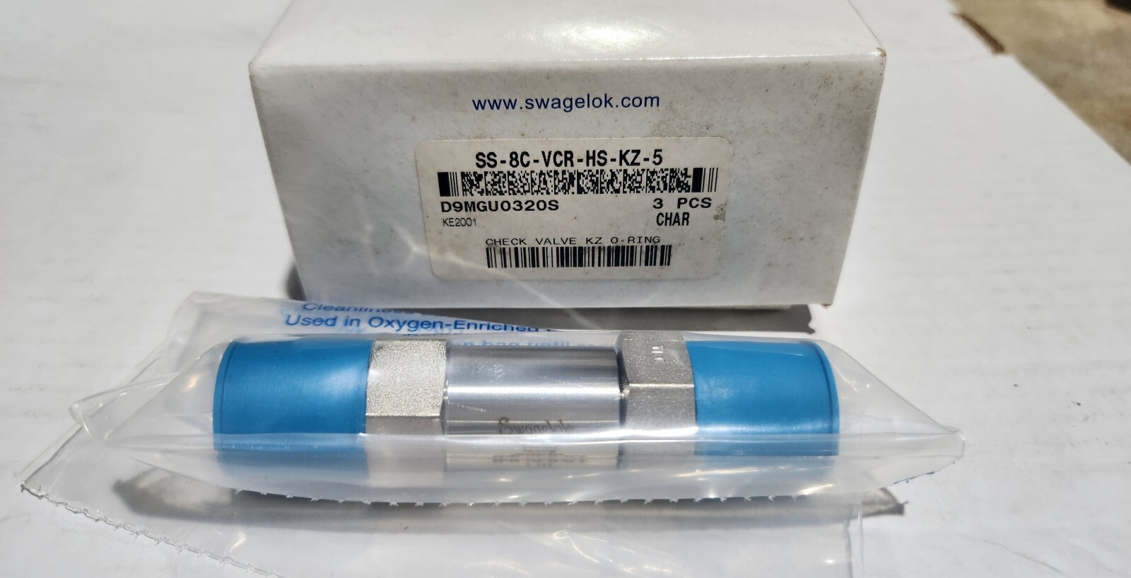 NEW SS-8C-VCR-HS-KZ-5 Swagelok Stainless Poppet Check Valve Kalrez Oring