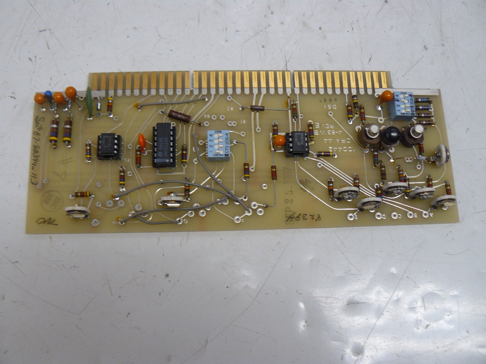 N.M.C 82394 PRINTED CIRCUIT BOARD MATCODE 024-42549 100442 CRA 44 4-8S WB REV E