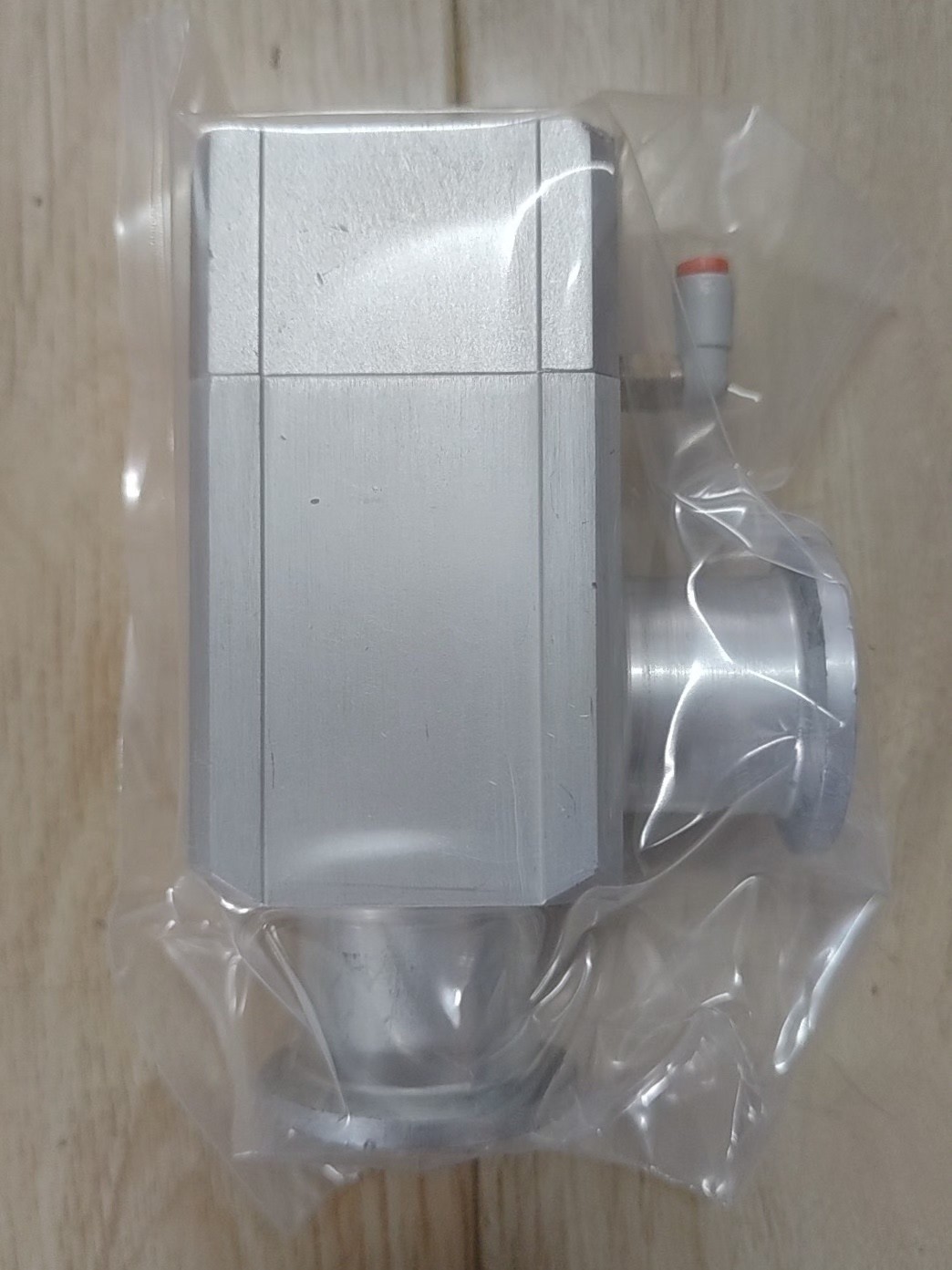 SMC XLA-25-X658 Pneumatic High Vacuum Angle Valve, NW25/KF25, Normally Closed