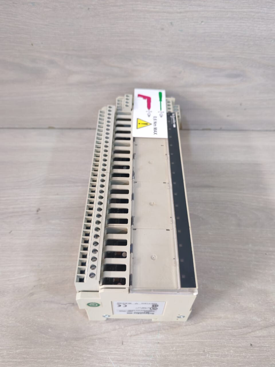 SCHNEIDER ELECTRIC MODICON ABE7-CPA31 PV:01