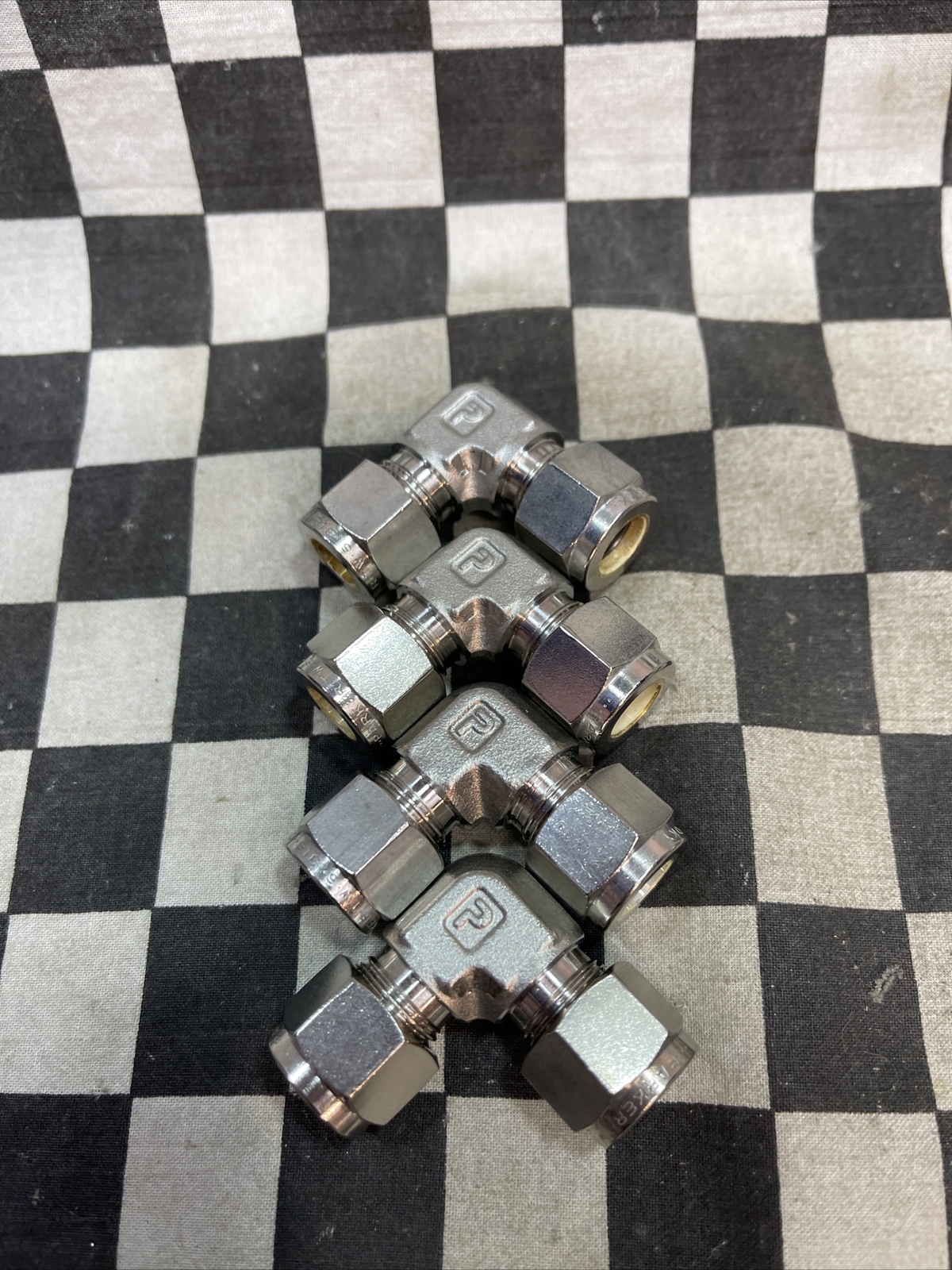 PARKER ELBOW TEE UNION 3/8″, 6ET6-316 6EE6-316, LOT OF 5 SHIPSAMEDAY#1606V48
