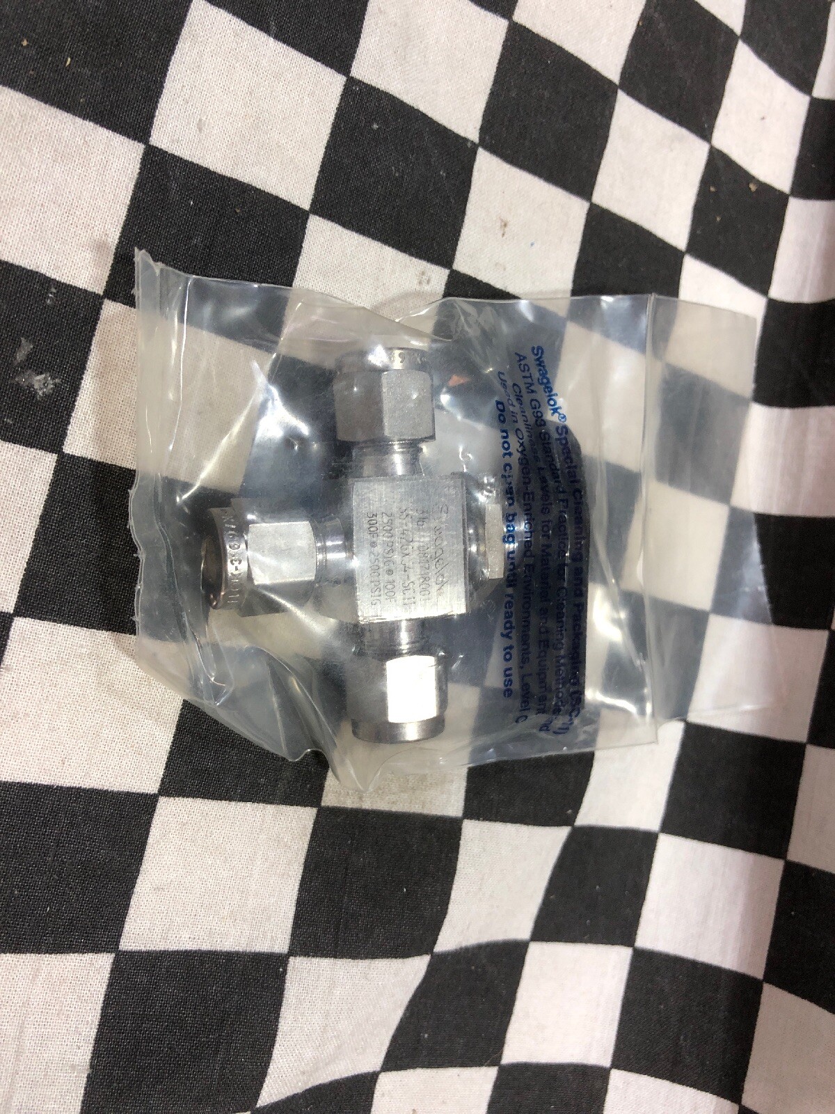 11x SWAGELOK FEMALE ADAPTER SS-400-7-4, SS-200-7-4, SS-400-6, SHIPSAMEDAY#X1E