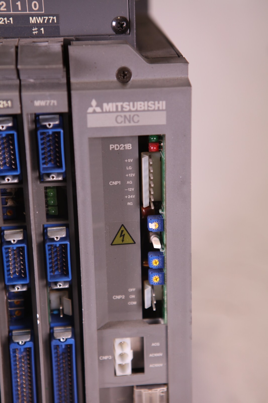 Mitsubishi FCA320HWM2-1 Control Rack Servo Board