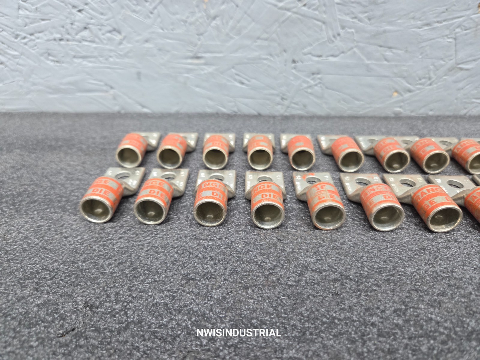 Lot of 20 – THOMAS & BETTS-T&B 150N, 3/0, CU, ORANGE DIE, Short Barrel, 1 Hole