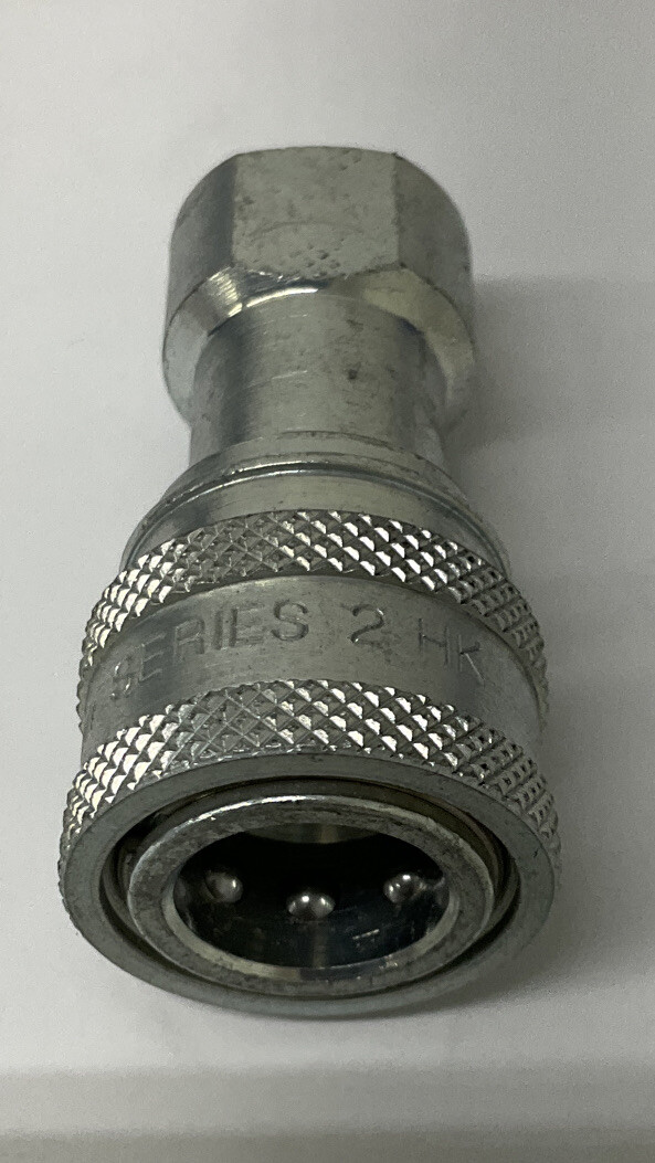 Eaton Hansen 2HK Steel Hydraulic Coupler 1/4” NPT 4000 PSI (YE163)
