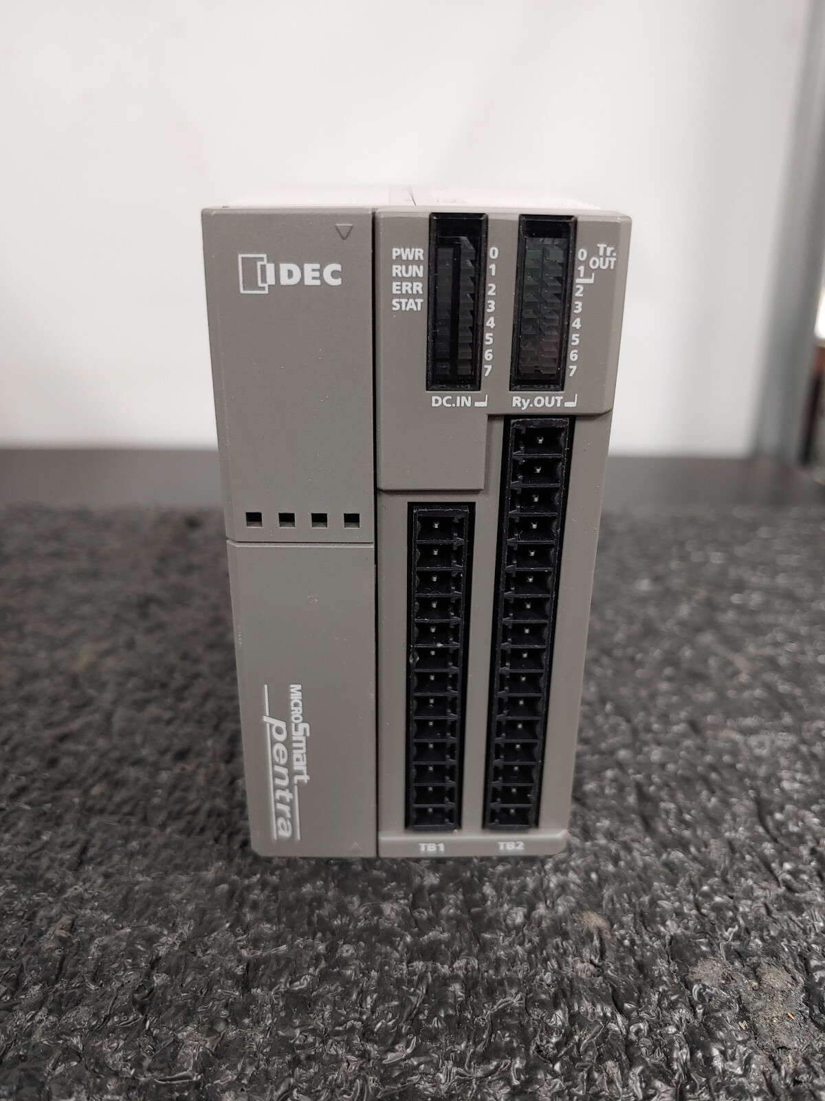IDEC MICROSMART PENTRA FC5A-D16RS1 PLC 16I/O CPU Relay/Src Output Module