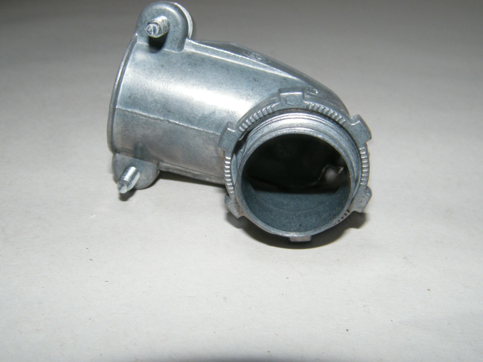 (20) CONDUIT FITTINGS CLAMP STYLE 90 DEGREE 3/4″ CONNECTOR