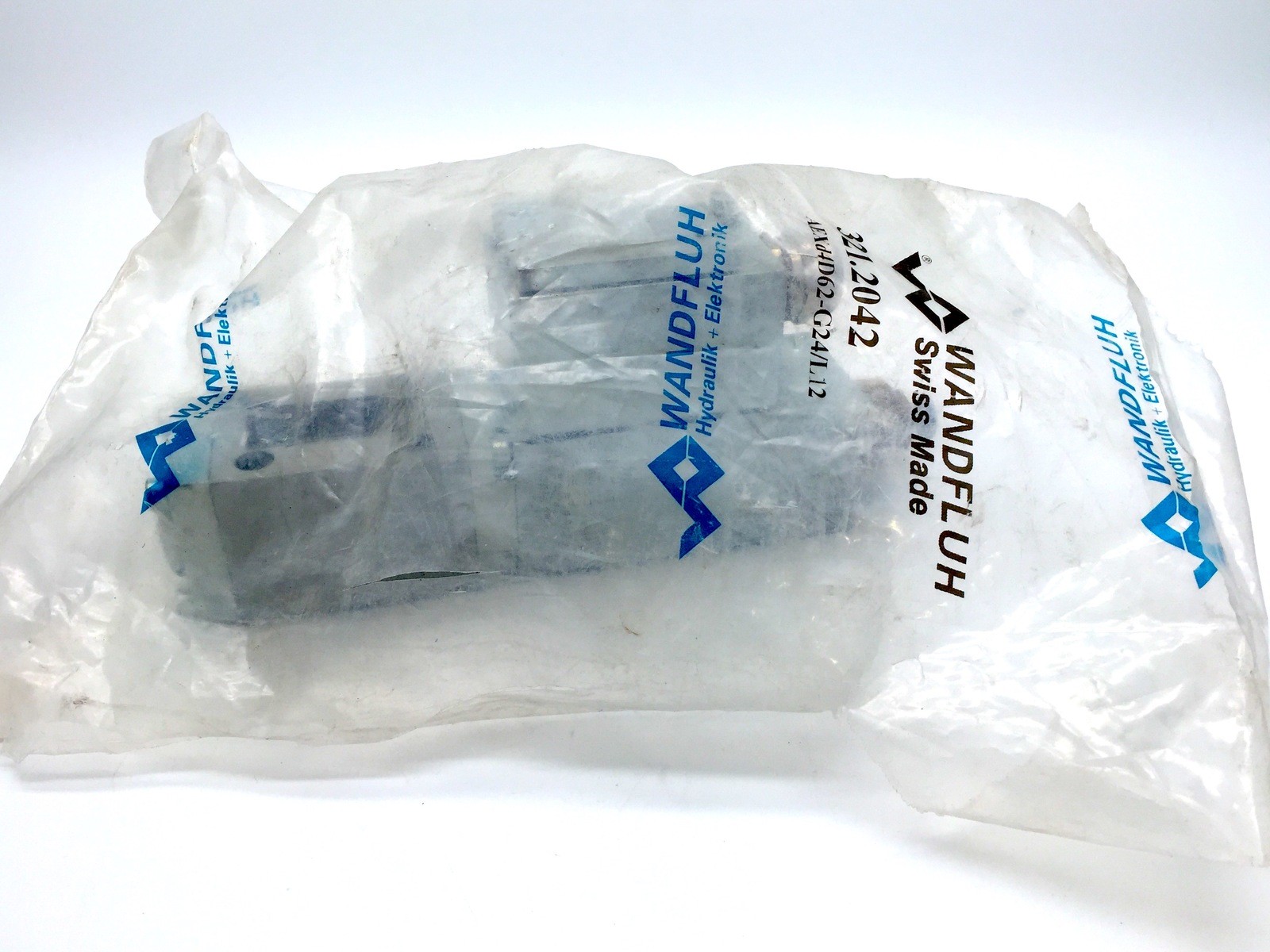 WANDFLUH WKZ45-100-M195 Solenoid Coil AEXI4Z60b-100/T6-Z444 Valve