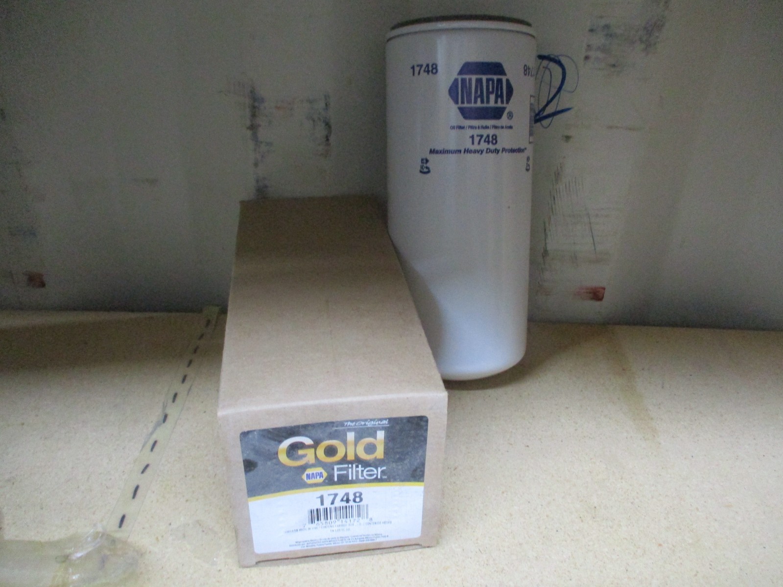 NAPA 1748 oil filter (WIX 51748)