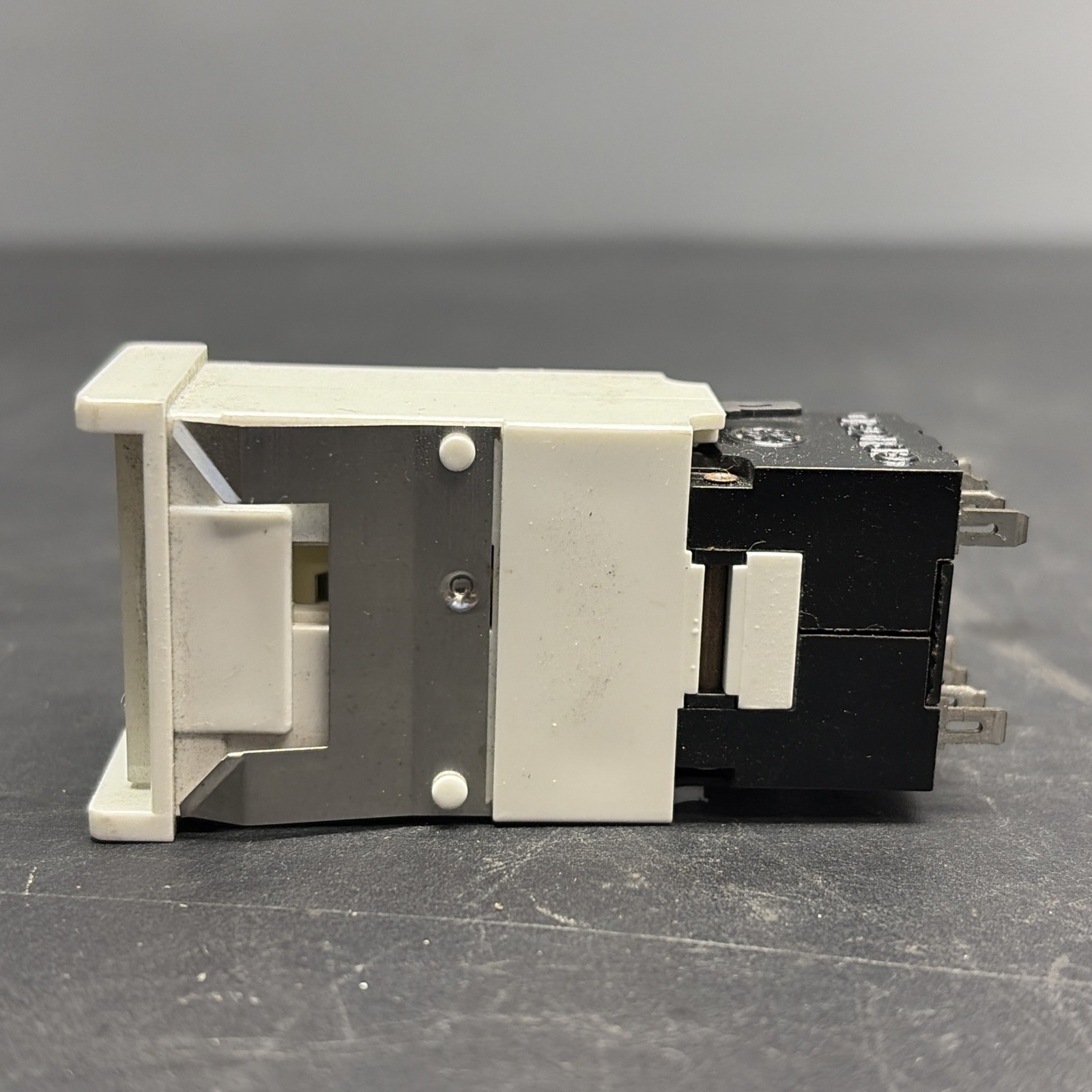 Nos General Electric CR103DC211B Lamp Circuit CR103D
