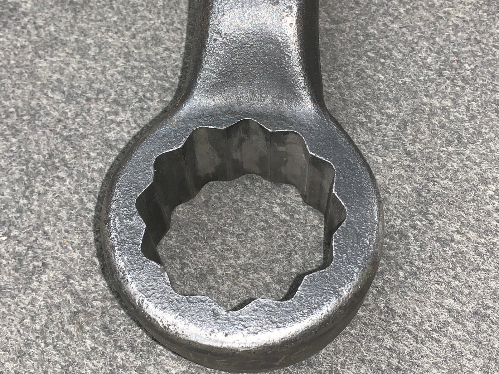 PROTO BOX END SPUD WRENCH 12 POINT 2-3/16″ SIZE 3-15/32″ HEAD OD 26″ OAL LENGTH