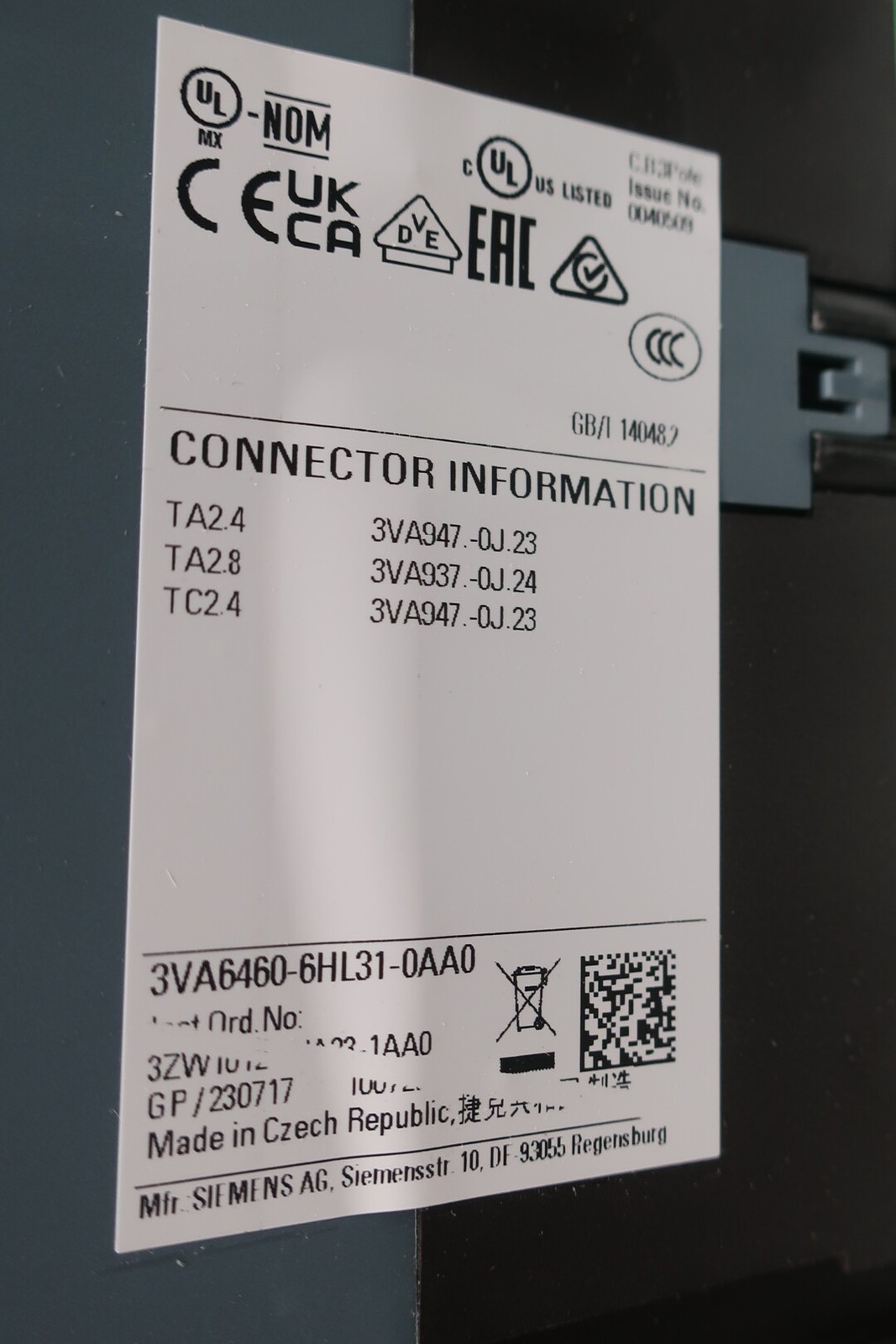 Siemens 3VAE6003R Low Voltage Power Circuit Breaker Enclosure 600v-ac 3p 600a