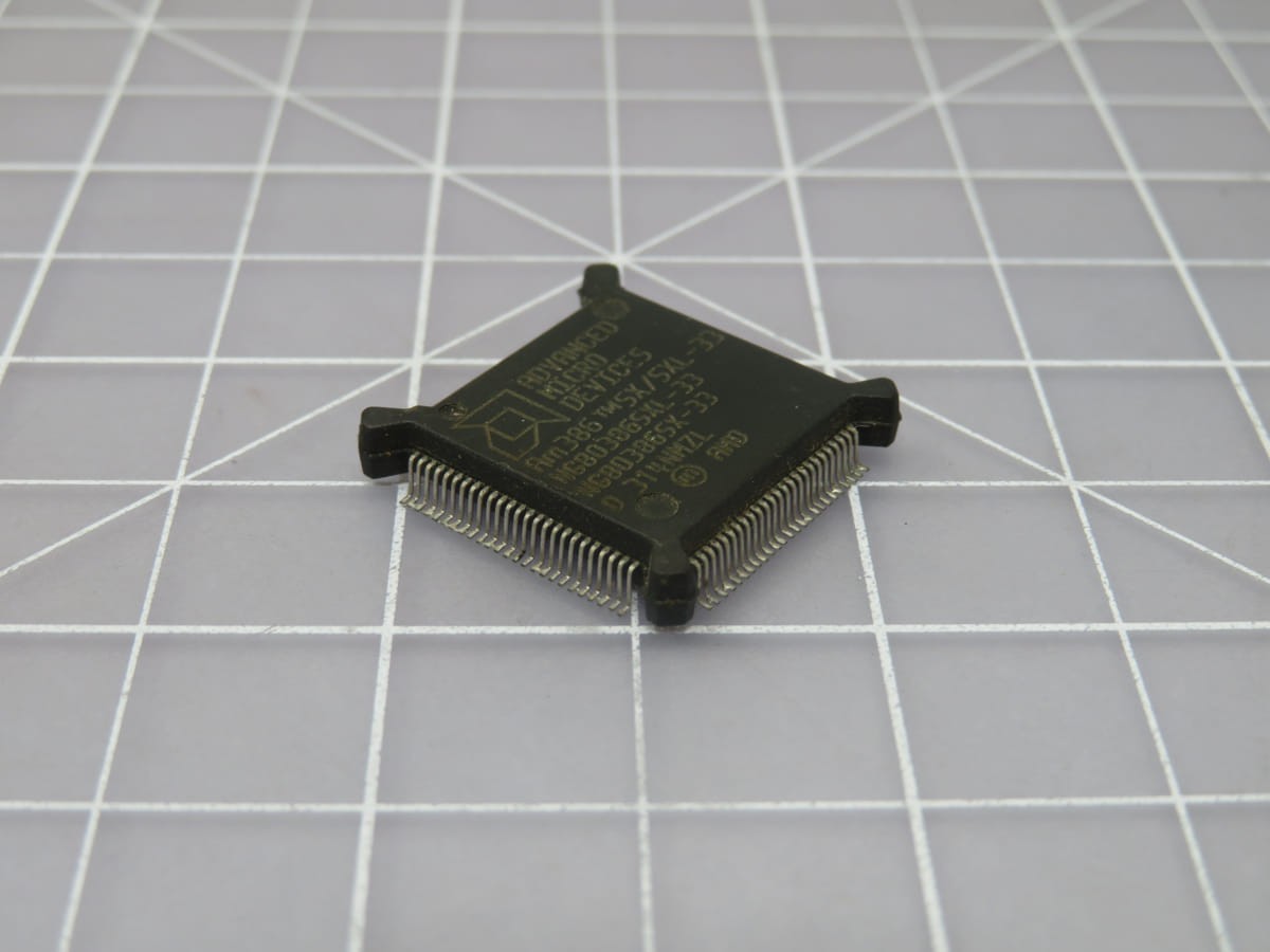 Lot of 8 ADVANCED MICRO DEVICES AM386SX/SXL-33 X109816