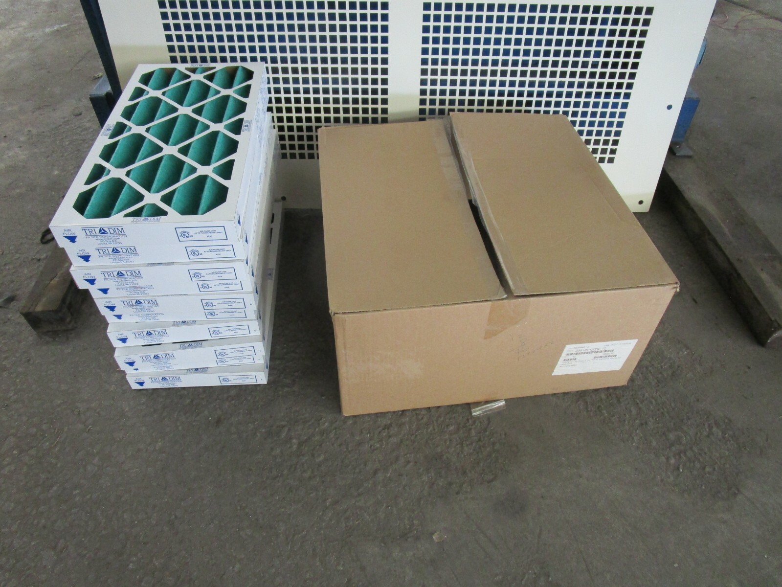 TRI DIM 2351224208E-12 12″ X 24″ X 2″ TRI PLEAT AIR FILTER MERV 8 (LOT OF 10)