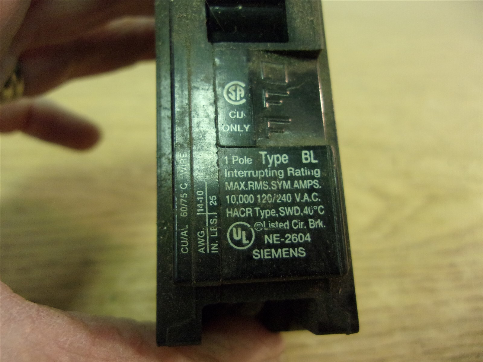 Siemens 1 Pole Circuit Breaker 20A NE-2604 “61” *FREE SHIPPING*