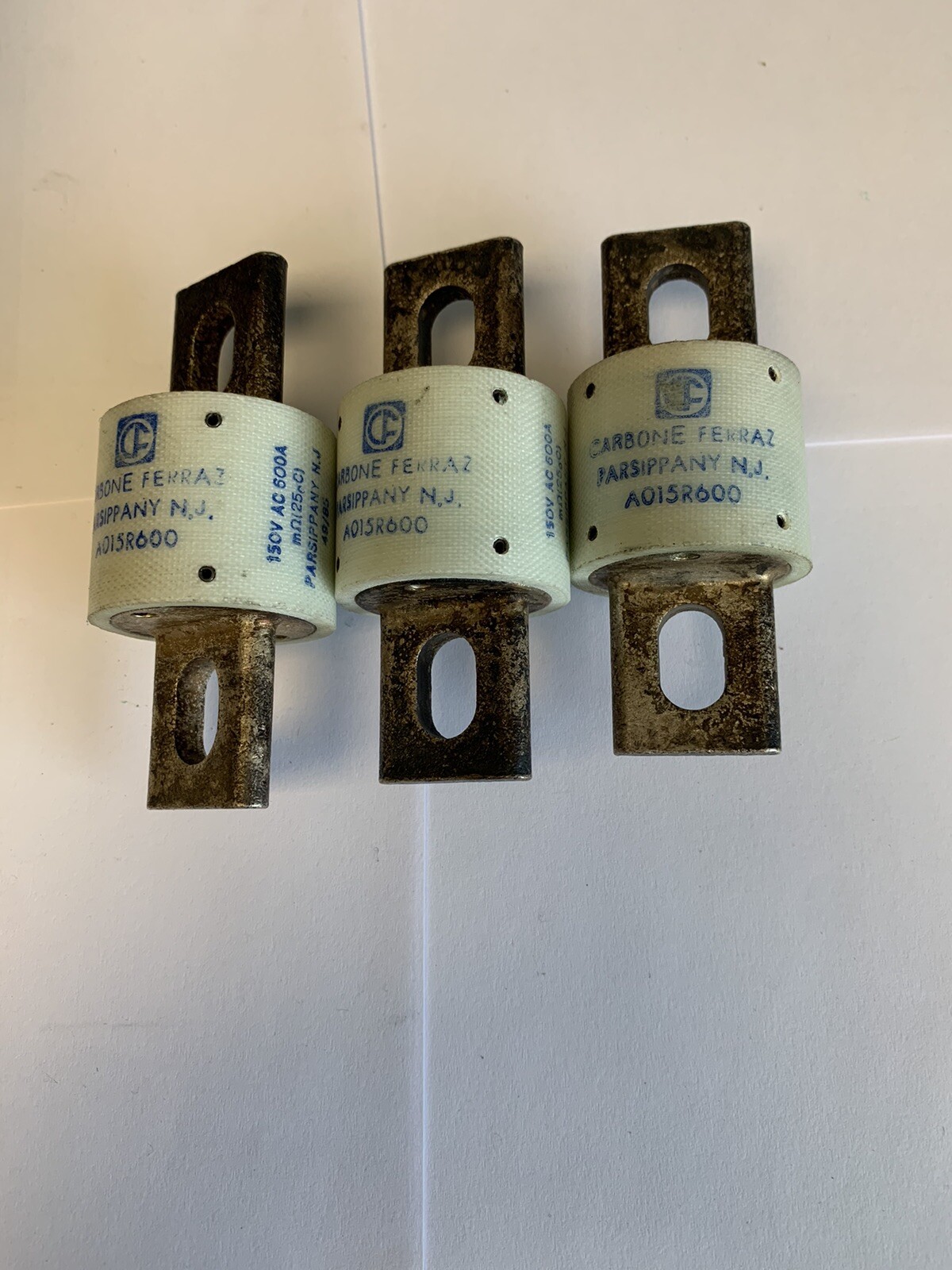 CARBONE-FERRAZ A015R600 SEMICONDUCTOR / RECTIFIER FUSE / 150A / 600V “Lot of 3”