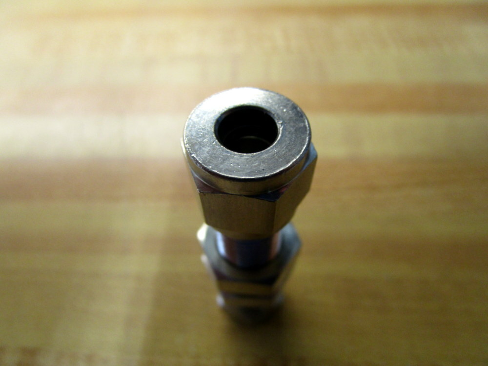 NDC 4065800 Bulkhead Union