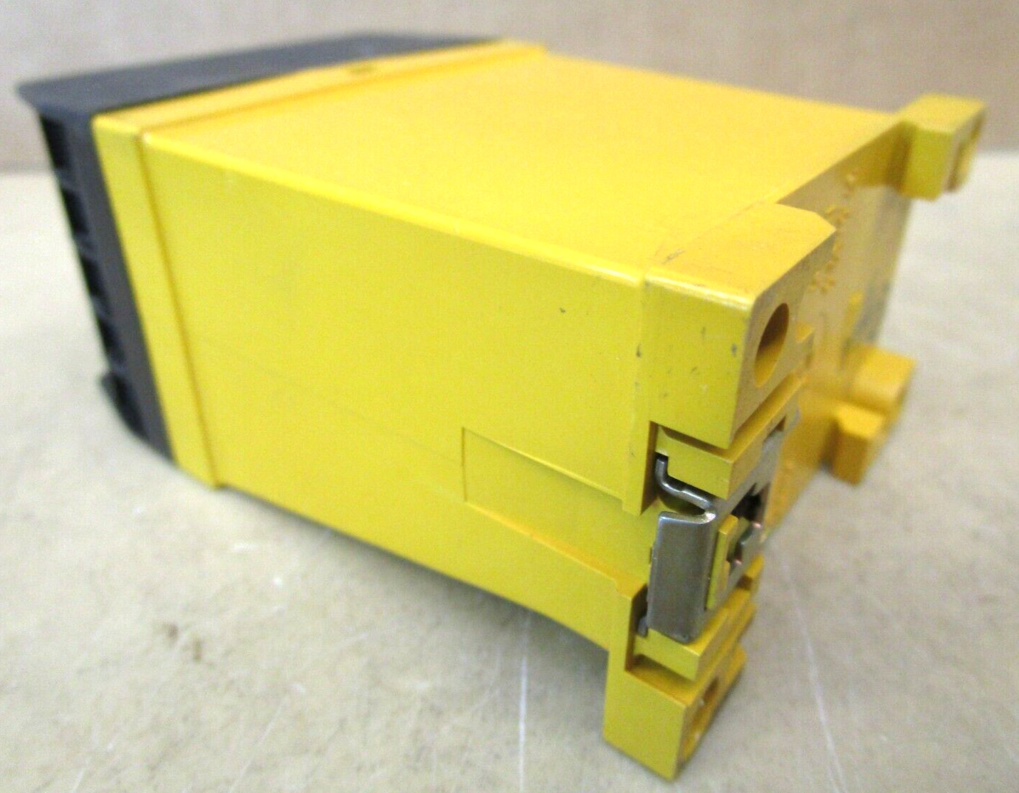 Schiele MBN Timer Relay 2.409.100.00 A1/A2 24V AC/DC 47231LR