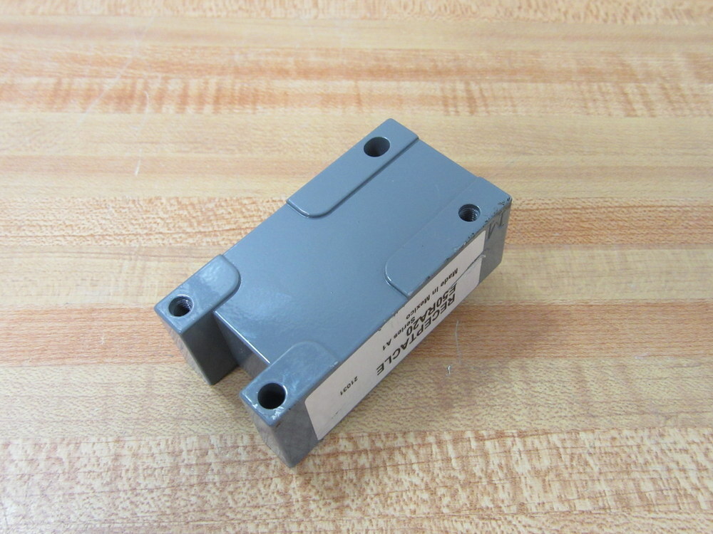Cutler Hammer E50RA20 Eaton Receptacle