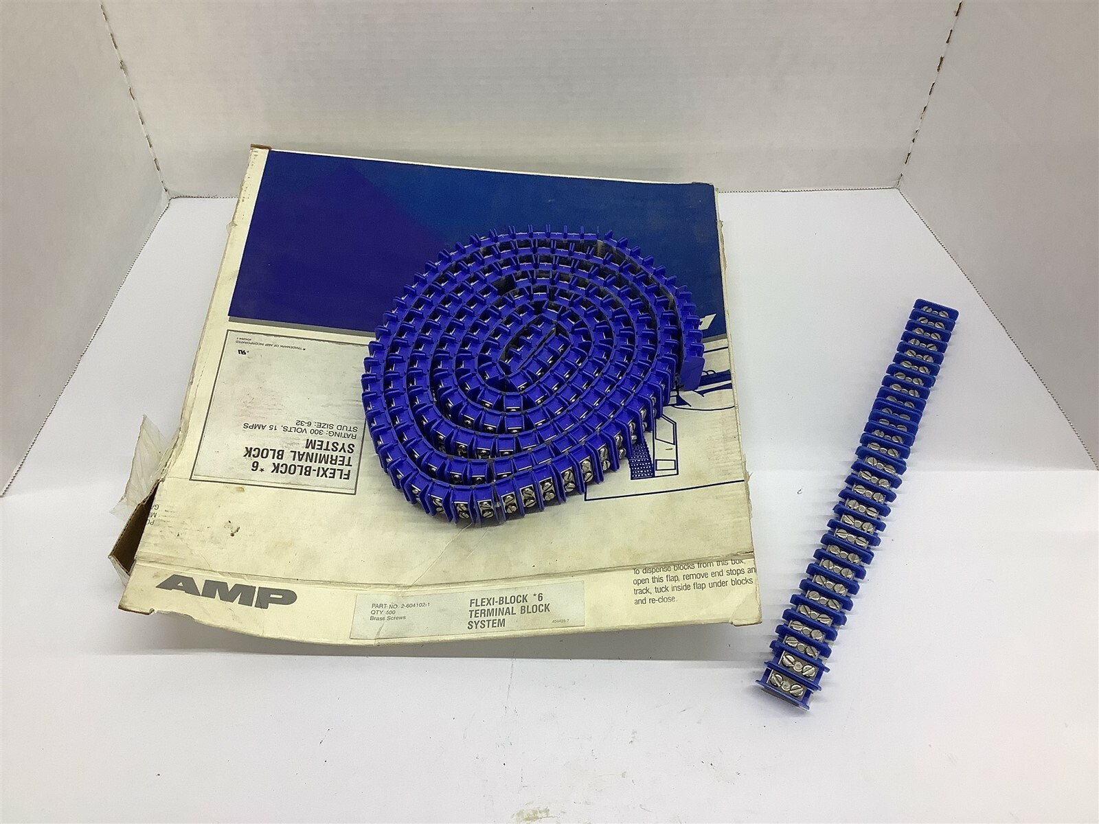 AMP 2-604102-1 Flexi-Block 6 Terminal Block System 200 Piece 7′ L