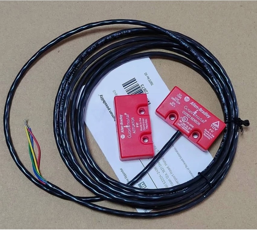 1pcs For EN1088 VDE0660-209 switch SENSOR