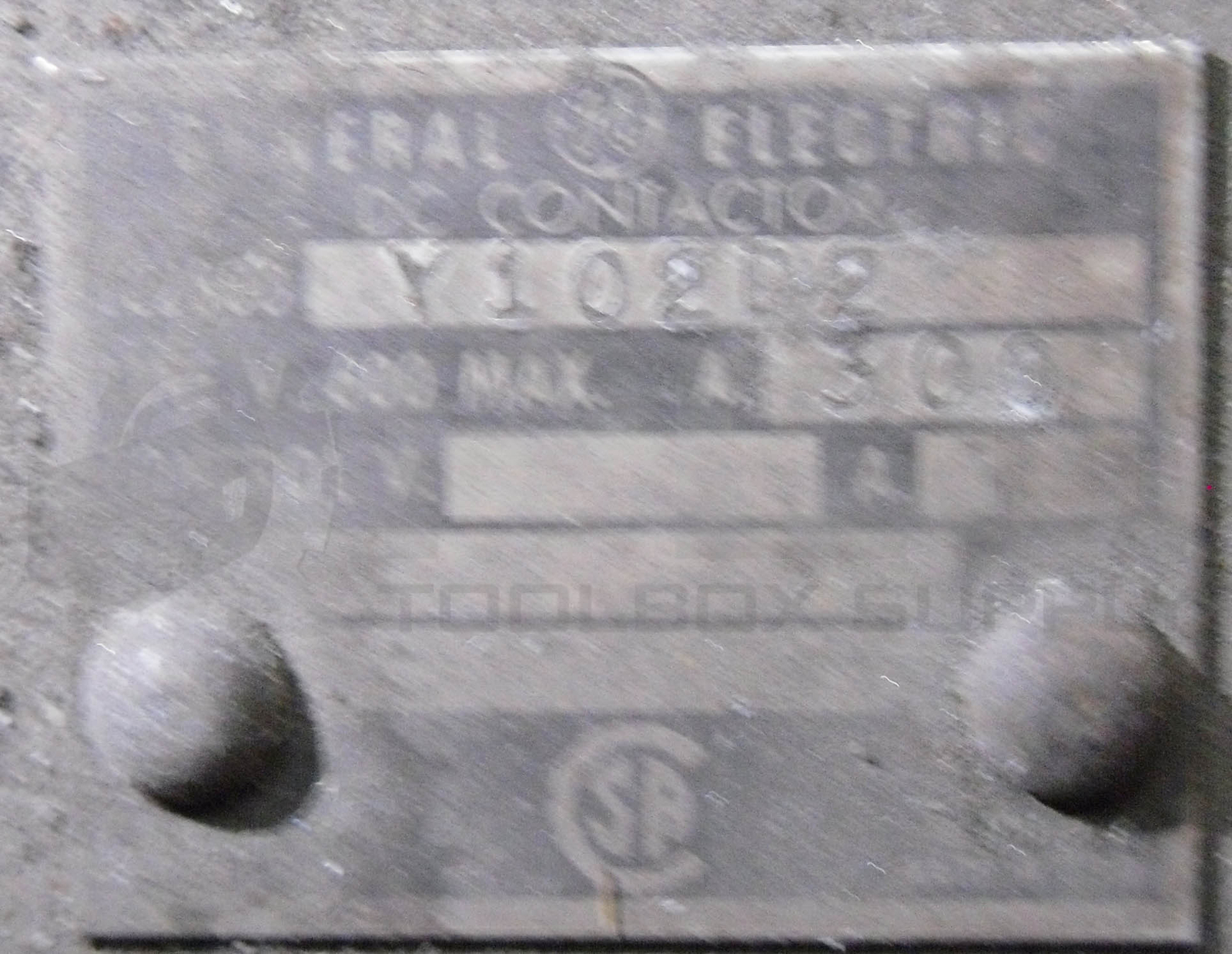 GENERAL ELECTRIC IC2800Y102D2 DC CONTACTOR 600V 300A W/ 22D75G2A COIL *READ*