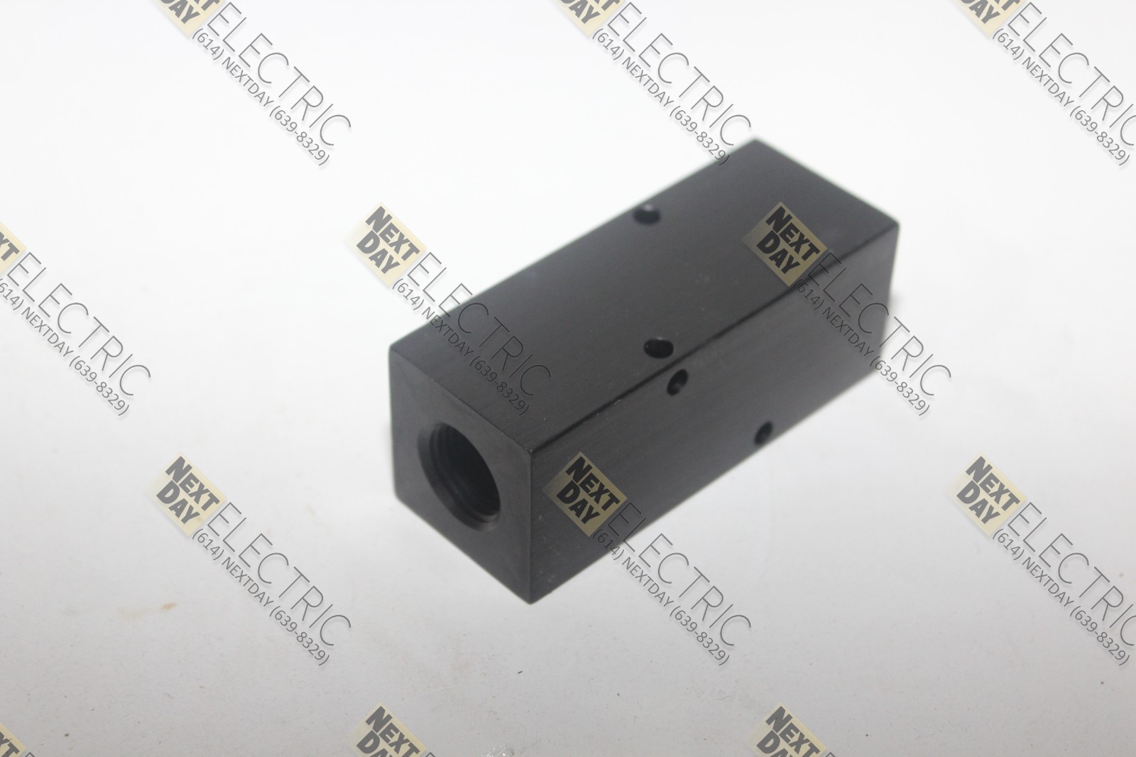 Gem Alumi-Tec, GEM143, AM-5-3, Pneumatic Air Manifold 3 Port 1/2″ 3/8″ Aluminum