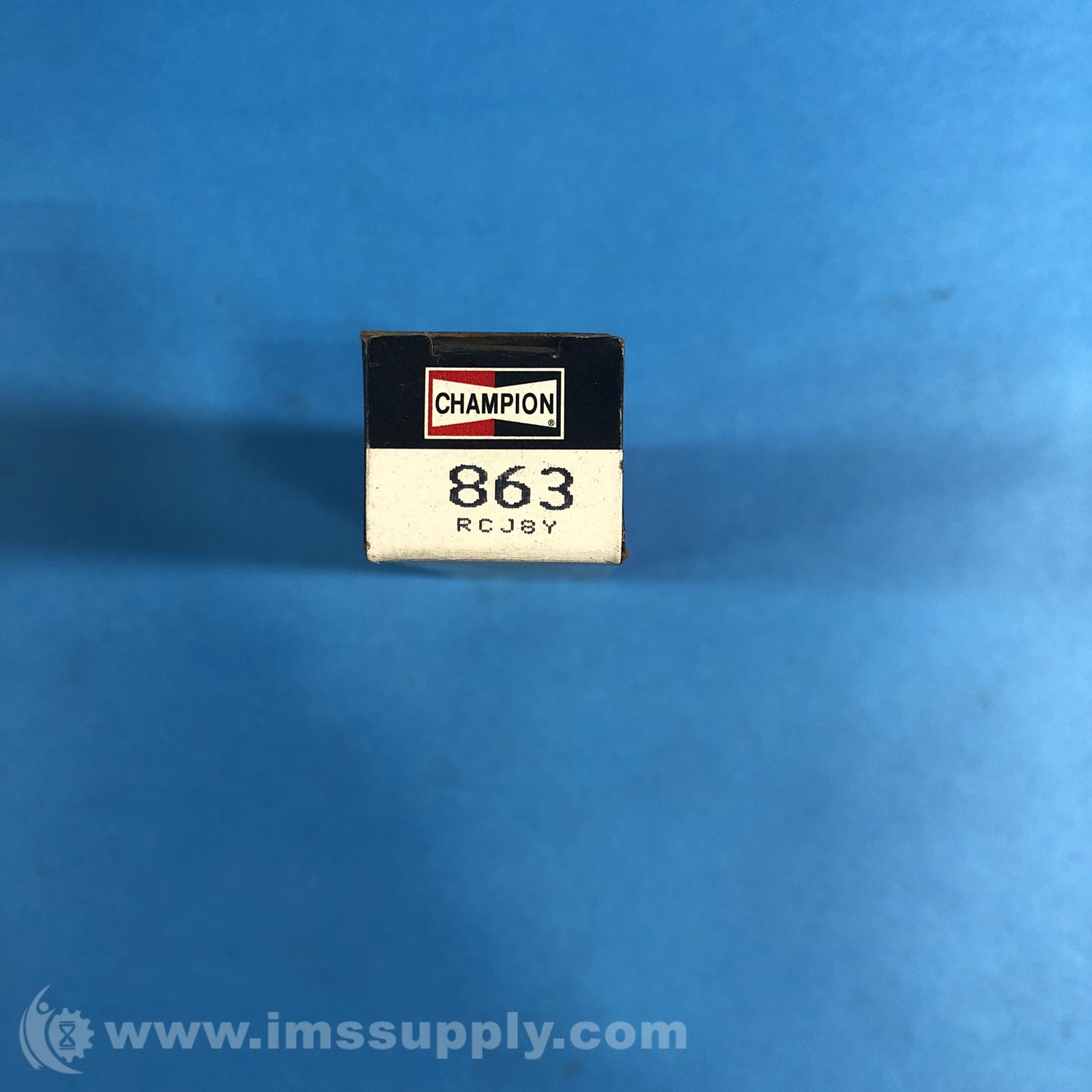 Champion Spark Plugs 863 RCJ8Y Copper Plus Spark Plug FNFP