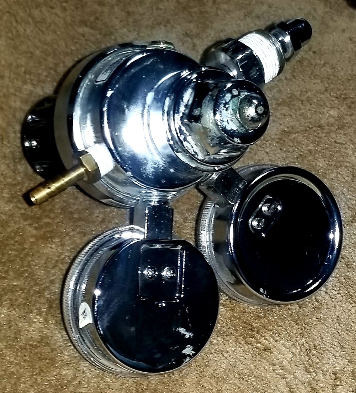 LIQUIDE General Purpose Compressed Gas Air Regulator With Gages GPT270-125-4F-4F