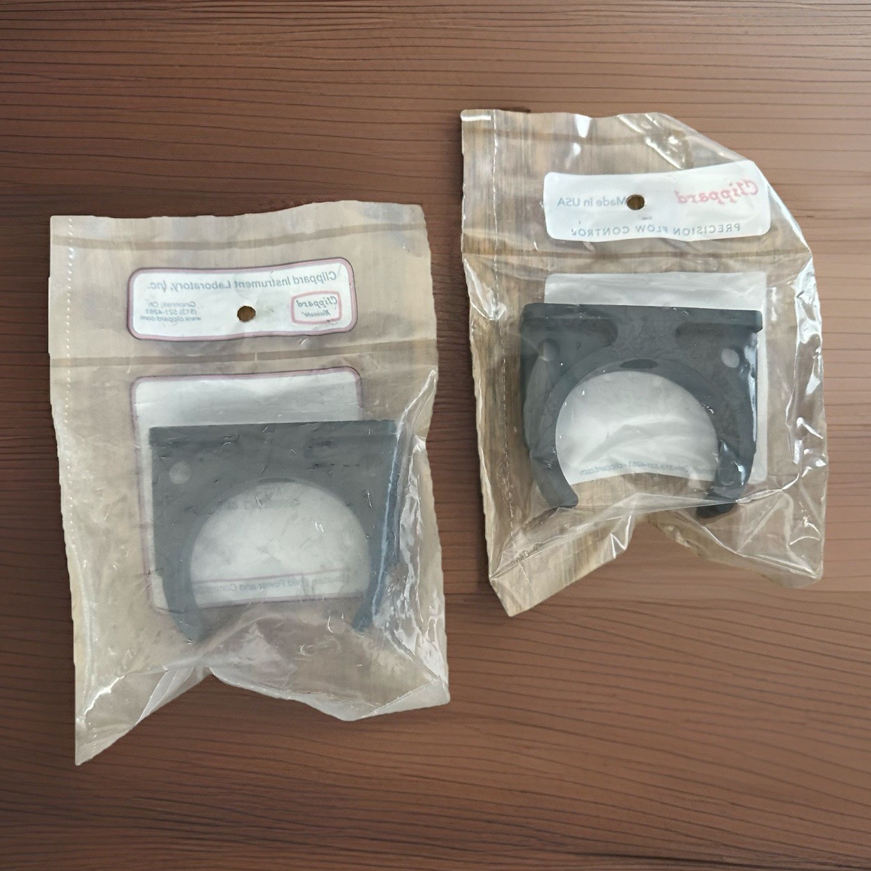 *Lot of 2* Clippard Instrument Laboratory Mounting Clips (AVT-PP- CL) New in Bag
