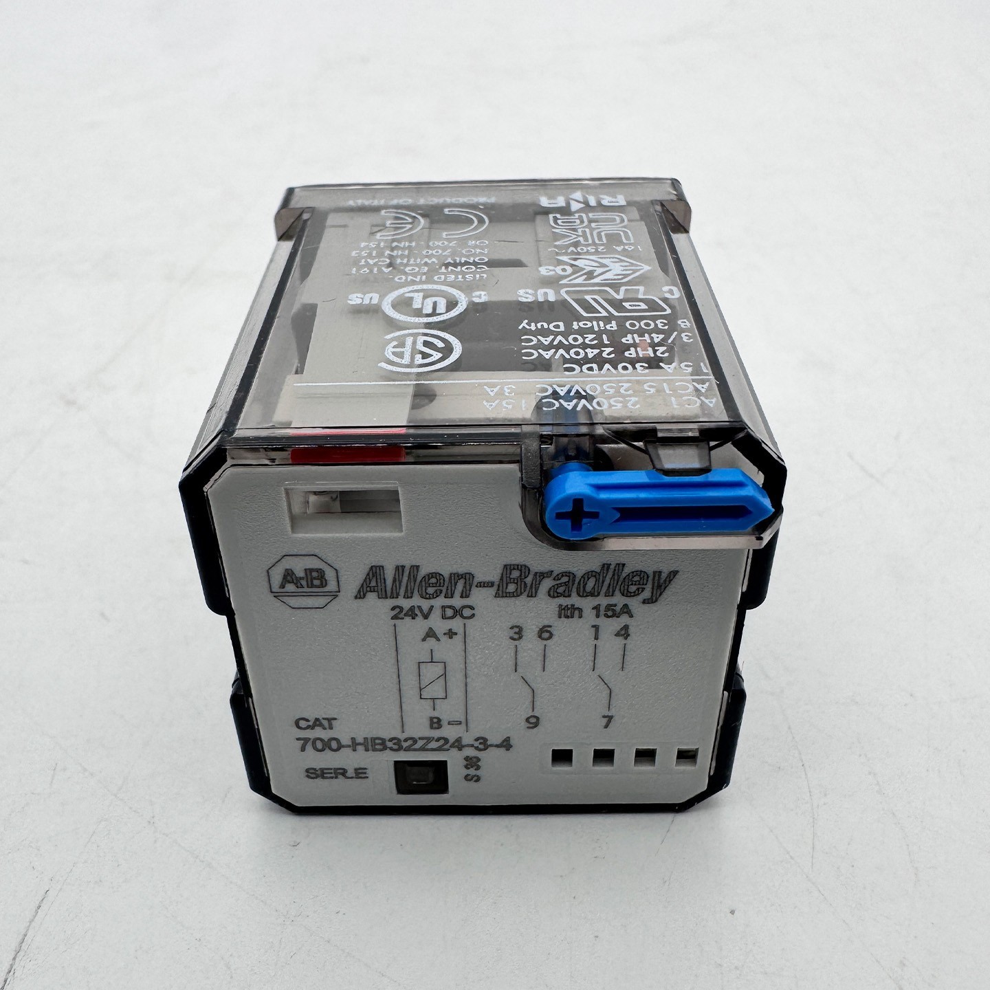700-HB32Z24-3-4 24V DC GP Tall Square Base Relay New Original 700HB32Z2434