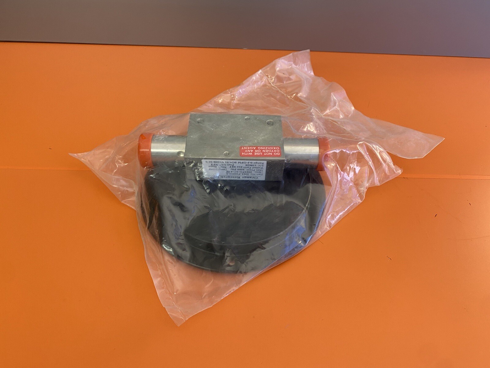 Orange Research, GPM-2321-P43011-1 Differential Pressure Gauge 3000PSI 1/2”NPT