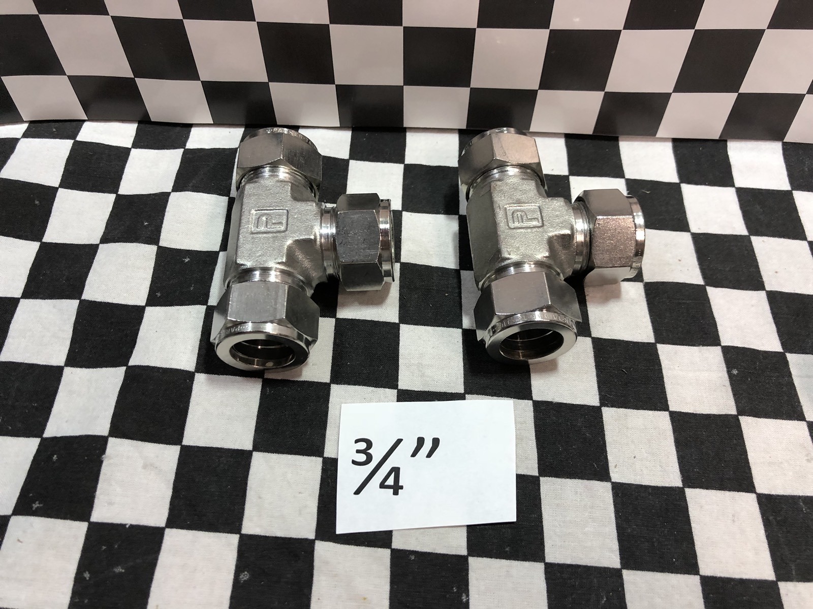 LOT OF 3 PARKER TEE UNION 1/2″ & 3/4″, 8-8-8 JLZ-SS & 12-12-8 JLZ-SS, #1622C4