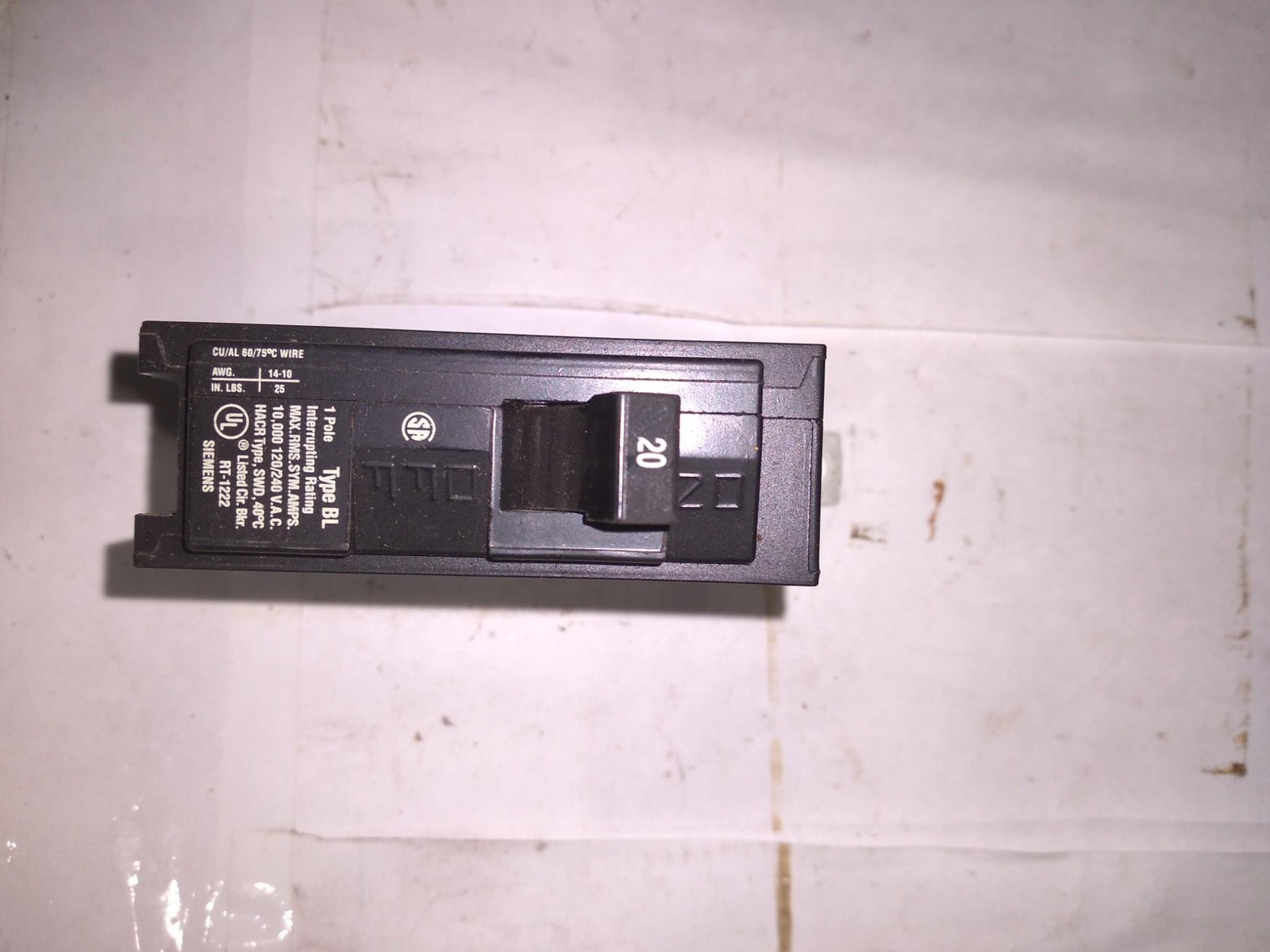 SIEMENS CIRCUIT BREAKER B120 20AMPS 1POLES 120/240VAC EACH….