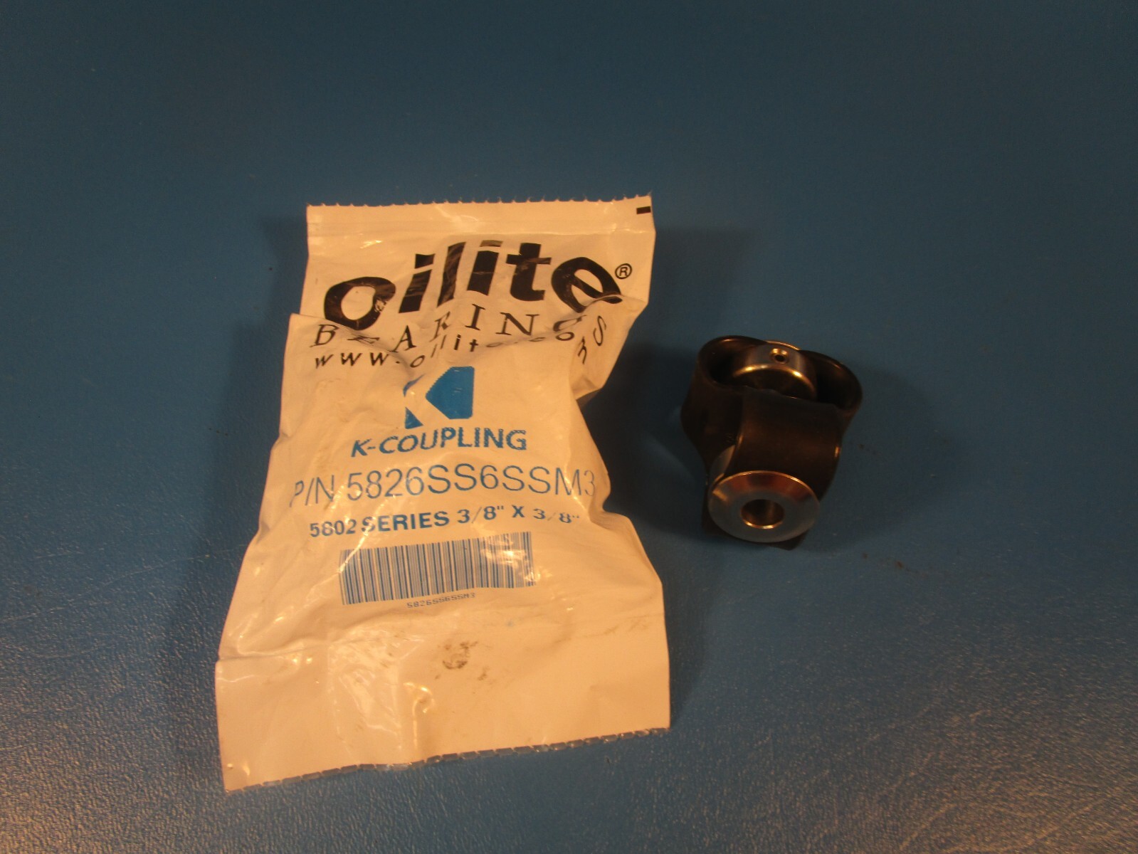 LOT OF 2 OILITE 5826SS6SSM3 FLEXIBLE BEARING, K-COUPLING 5802 SERIES BORE 3/8″ X