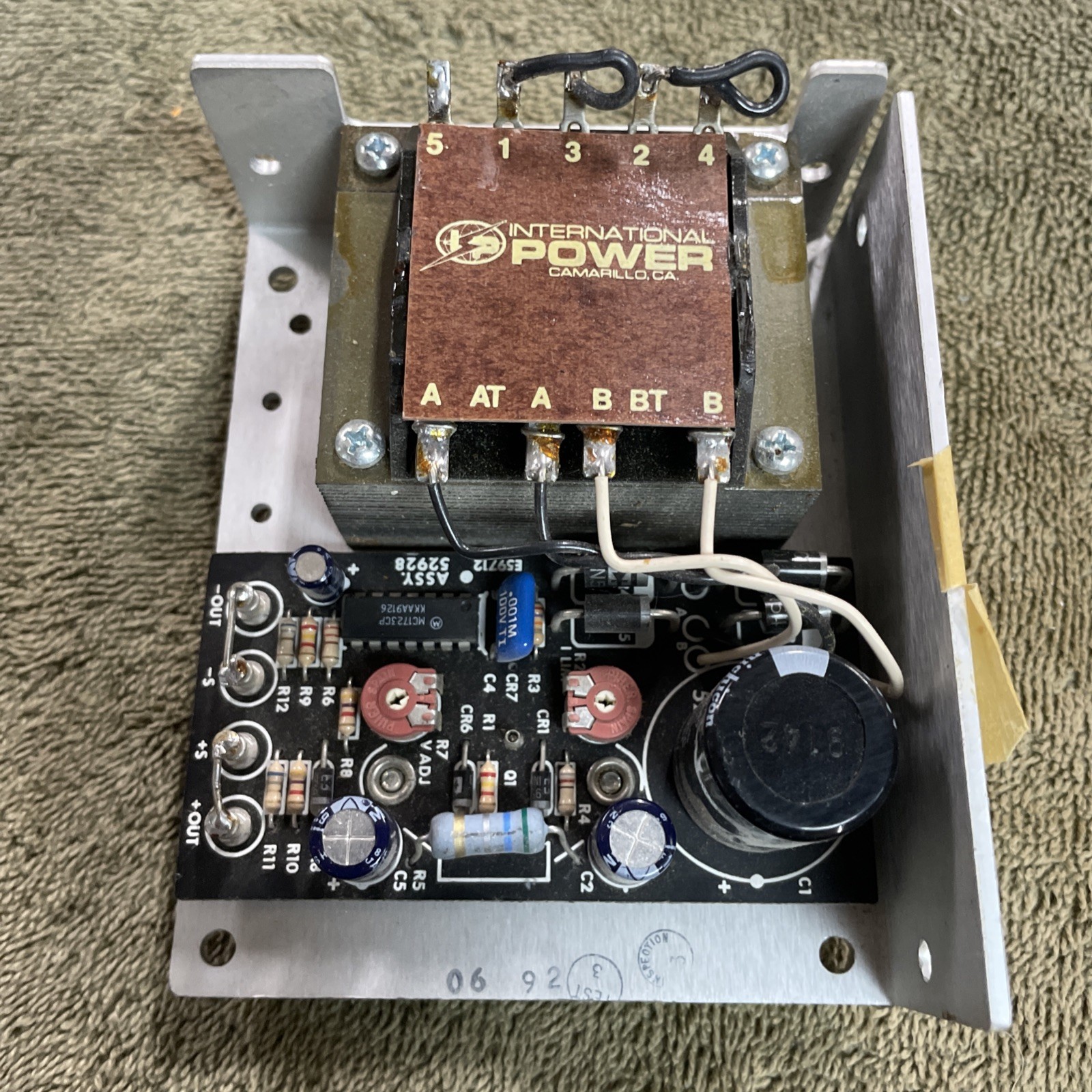INTERNATIONAL POWER IHB24-1.2 POWER SUPPLY 24VDC 1.2A 47-63HZ