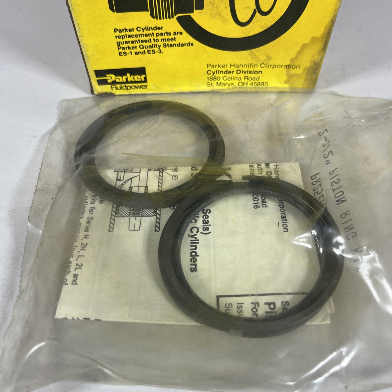 Genuine Parker OEM P/N PR252H0001 2-1/2″ Bunan Piston Ring Kit – Free Shipping