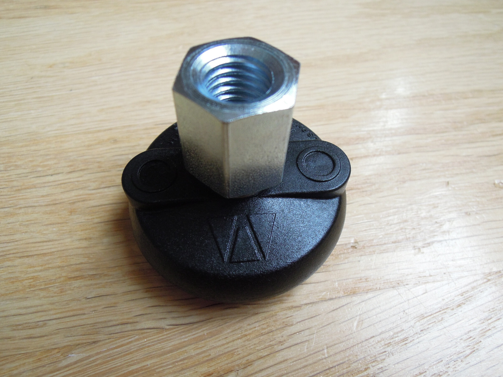 S & W Leveling Foot Pad BNYLB2-T Poly mount 1/2-13 w/ 2″ Inch Base 1.63″ H 4TRX5