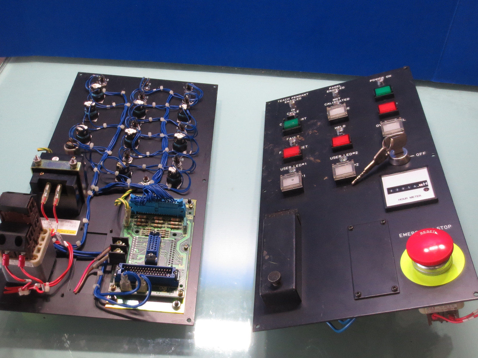 FANUC ROBOTICS OPERATOR’S PANEL A05B-2051-C121 A20B-1003-0041/01A EACH 1