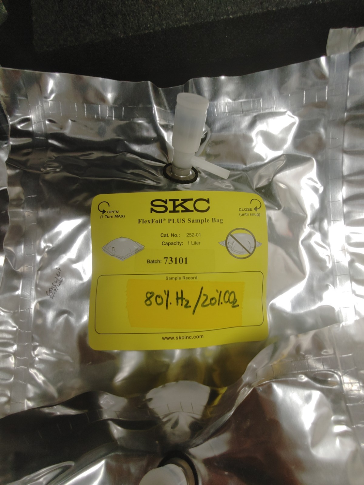 Lot of 12 SKC 252-01 1L Flexfoil Plus X4 262-01 1L Flexfoil Sample Bags X 8