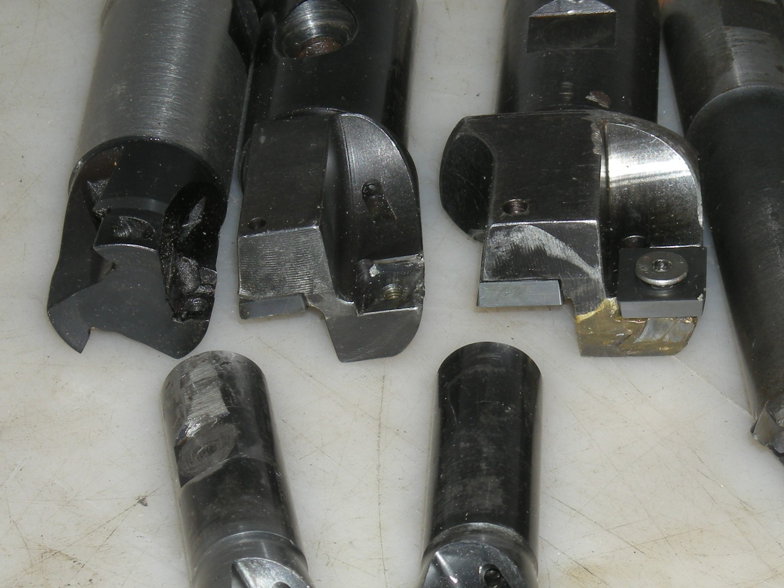 Lot of 8 ea, Indexable Insert Endmills 1″ to 1-1/2″ – Some are missing scrws