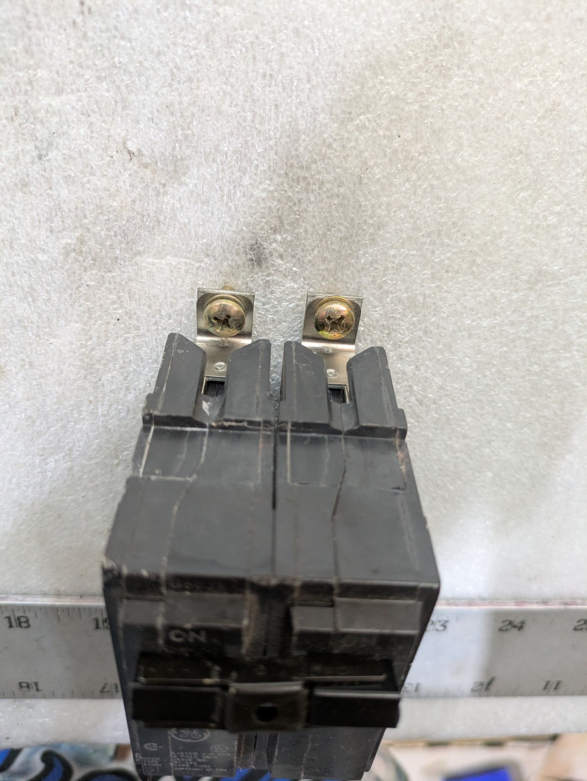GE 20A 2-Pole Circuit Breaker 120/240V Plug-In Type Q-Line RT-690 Used