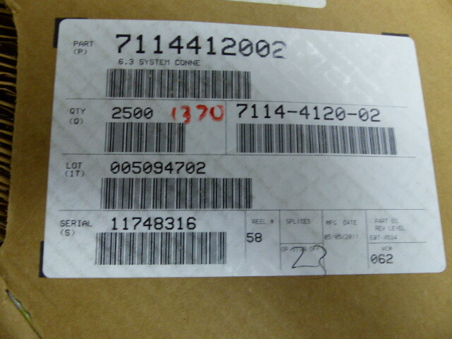 Yaz 7114-4120-02 Qty of 200 per Lot Connection system mated by action of bolt s