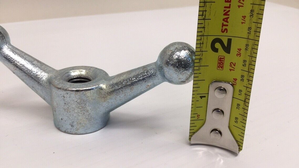 McMaster Carr 65115K33 Machine 2 Handle 1/2″-13 Center Thread 4-1/2″ W Zinc Plt