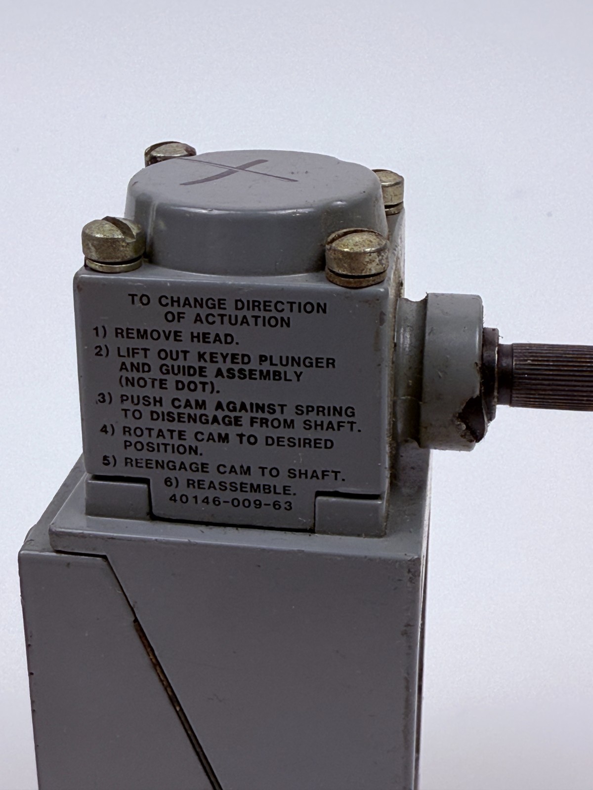 Allen-Bradley 802T-AP Series F Oiltight Limit Switch Metal Plug-In NEMA 4/13