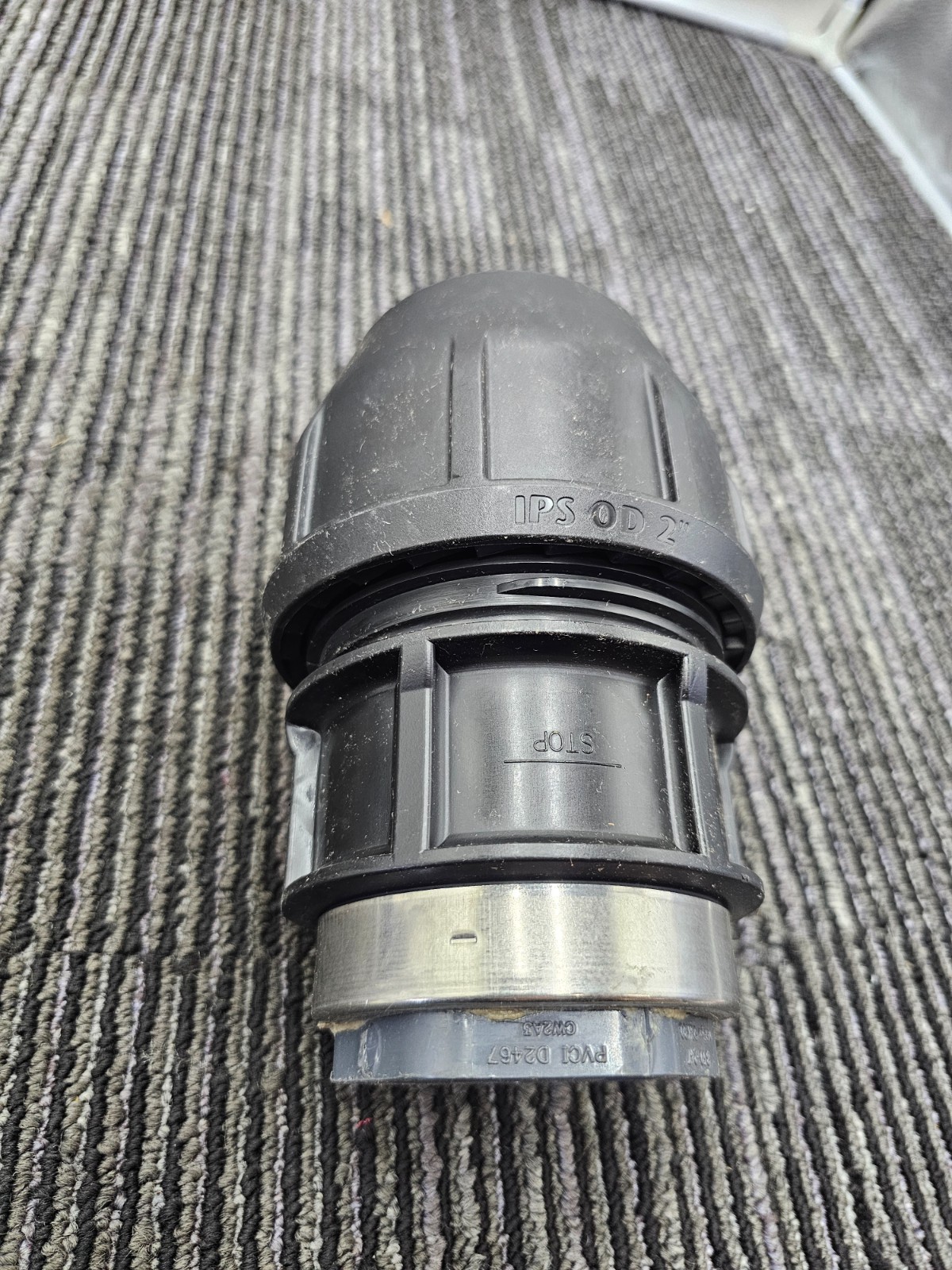 IPS OD 2 PVCI D2467 Compression End Cap Connector Black 6-3/8″ x 3″