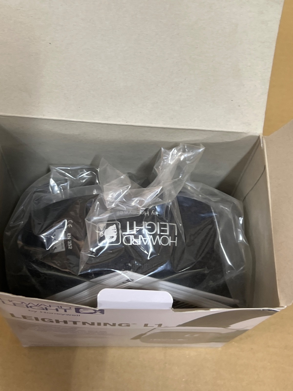 Howard Leight By Honeywell 1010922 Leightning L1 Ear Muffs Headband