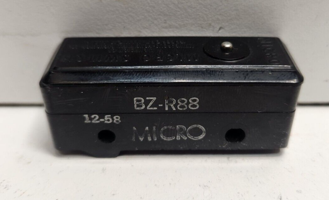 NEW OLD STOCK! MICRO-SWITCH 10A 460V TOP PIN PLUNGER SWITCH BZ-R88